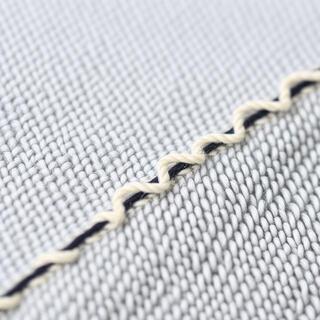 Zigzag stitch on knit fabric